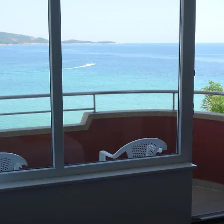 Casa de hóspedes Dobrevi 4*