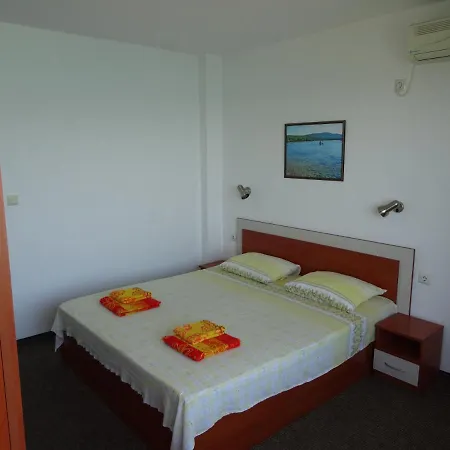 Dobrevi Casa de hóspedes 4*