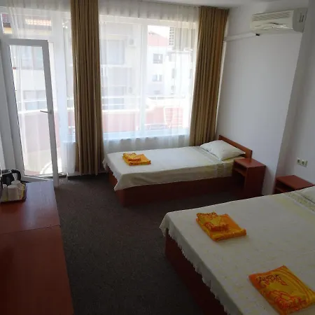 Casa de hóspedes Dobrevi 4*