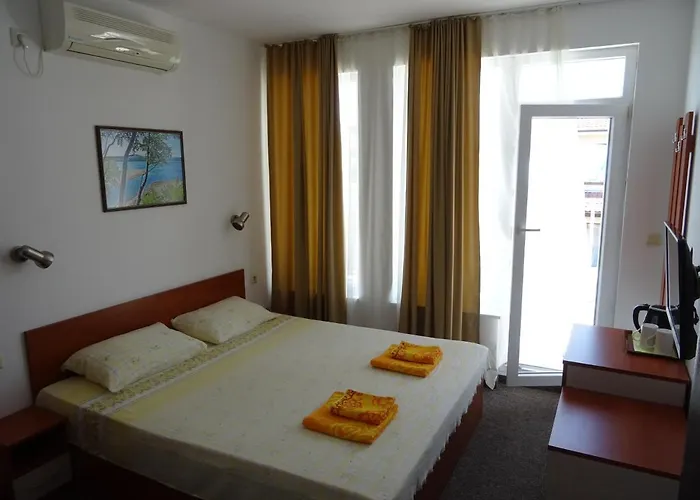 招待所 Dobrevi 4*