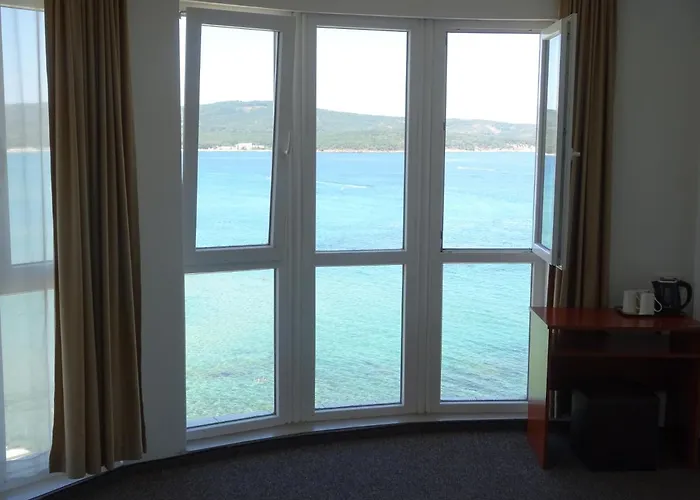 招待所 Dobrevi 4*