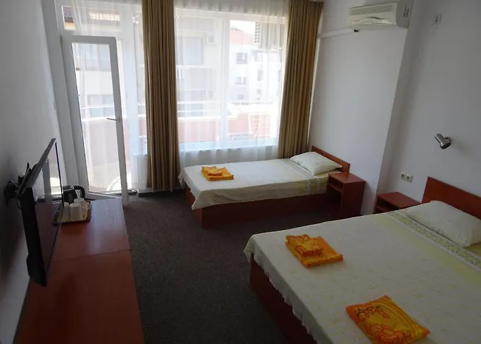 招待所 Dobrevi 4*